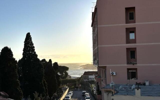 Suite a 1 minuto dalla spiaggia a piedi - Sanremo