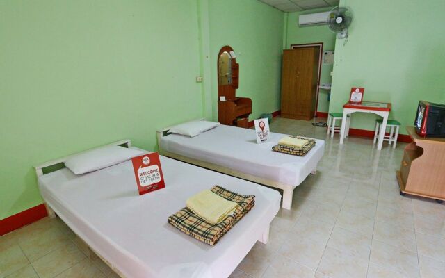 NIDA Rooms Jomthong 99 Kuangpao Silk
