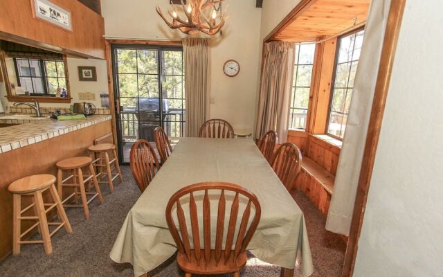 Crater Lake Villa