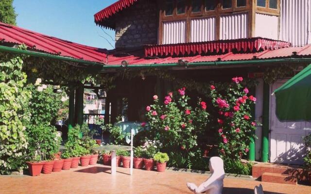 Royal Hotel