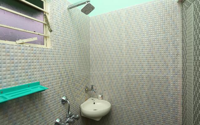 OYO 19627 Ankit Guest House