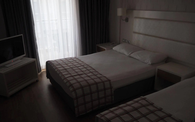 Yunus Hotel