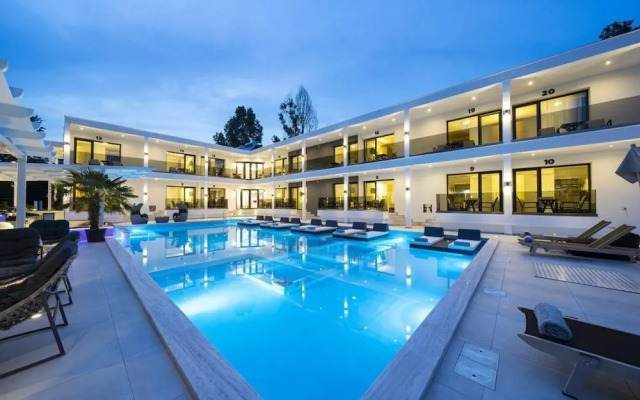 Avaton Luxury Resort