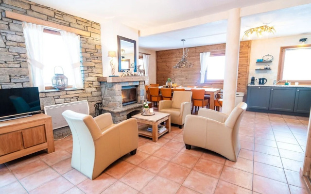 Apartment in Saint-francois-longchamp Near ski