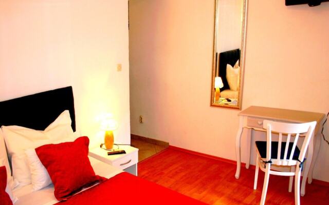 Emily Rooms