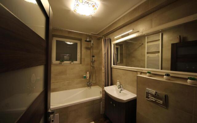 Majestic Residence