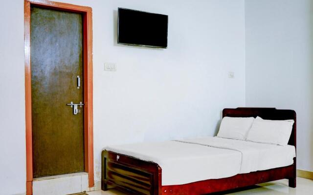 OYO Flagship 85589 Hotel Lotus Inn