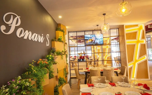 hotel ponari s