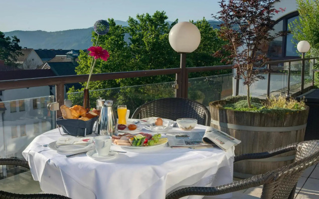 Skycity Hotel Atrigon