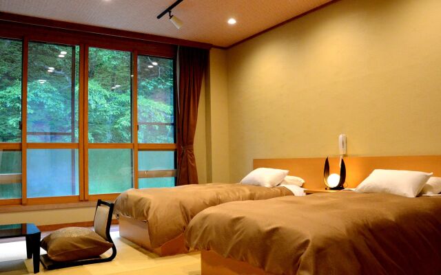 Shirahone Onsen Tsuruya Ryokan