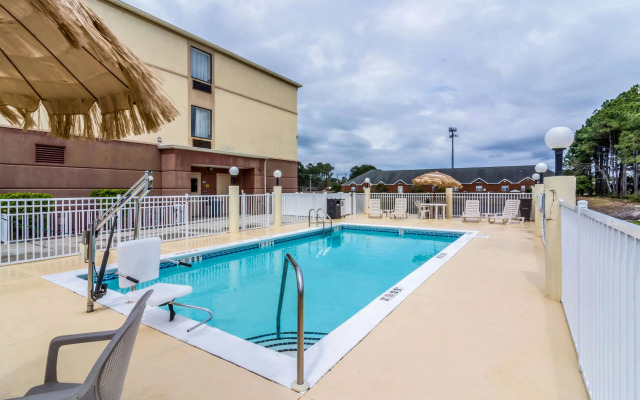 Comfort Inn & Suites Panama City North