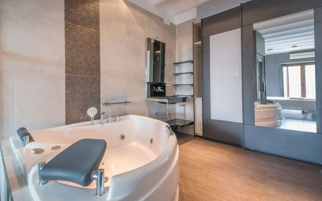 Circus House TH91 - Near Roman Circus