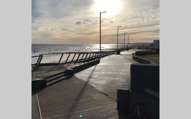 Hornsea Retreat Close to Sea - Sleeps 5