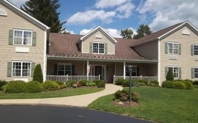The Inn At Houghton Creek