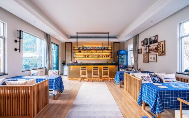 Zhongshan Quanlin Daray Sports Hotel