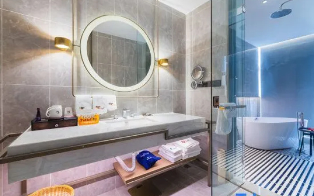 Jinxi Hotel Louvre, Guizhou – Bathroom – Qiannan