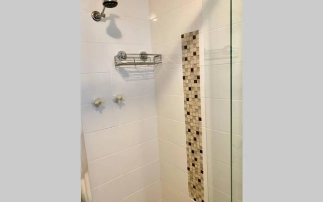 Leeward 'tranquil beachfront'