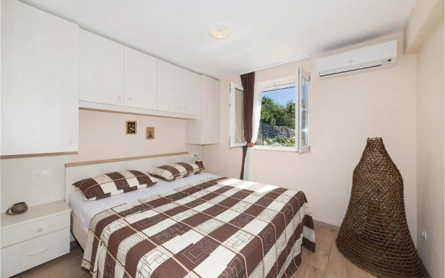One-Bedroom Holiday Home in Drvenik Veli