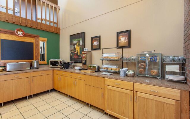 AmericInn by Wyndham Willmar