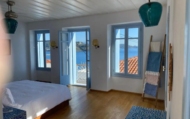 Lovely 1 Bed Townhouse with patio