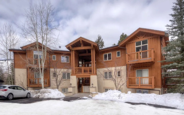 Timberfalls 1905 3 Bedroom Condo by RedAwning