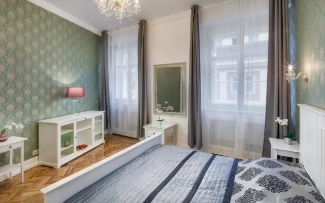 Old Town Royal Suite