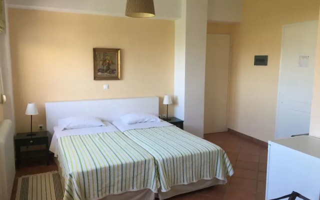 Rex Hotel