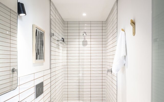 Studio @ 50 Bree Street - The Barracks 324