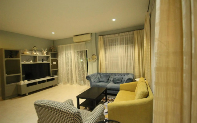 Little home poolvilla