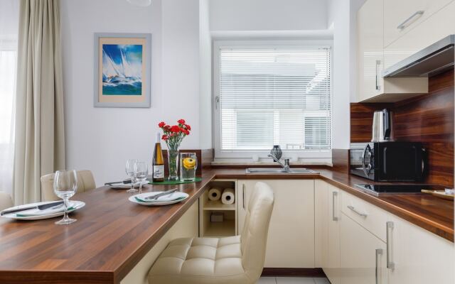 Atrium Studio Sarbinowo by Renters