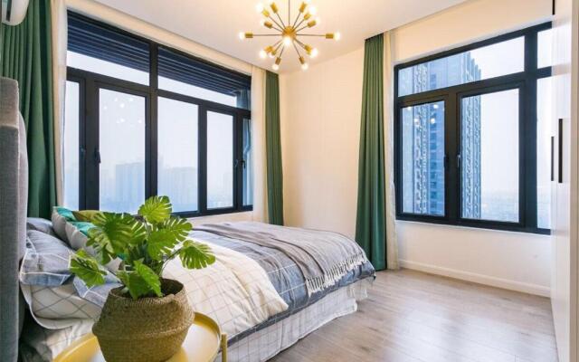 Wuhan Wuchang·Qunxingcheng Square · Locals Apartment 00121920