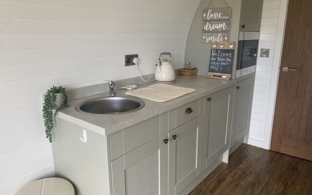 Beech Pod Cabin in Beautiful Surroundings Wrexham