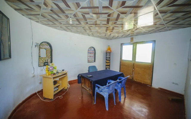 OYO 294 Nilaveli Corridor Hotel