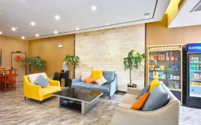 Tongbai Yun Hotel (Huaibei Caoxi Economic Development Zone Branch)