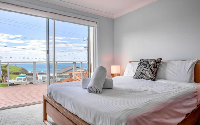 KITESURFER Gerroa 4pm checkout on Sundays