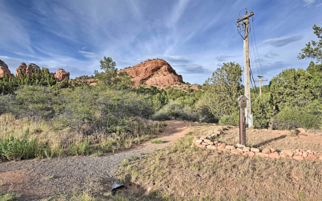 Home Near Amitabha Stupa & Peace Park in Sedona!