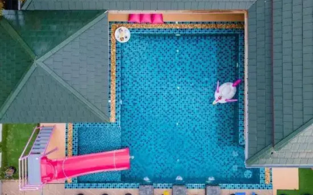 Barbie Pool Villa