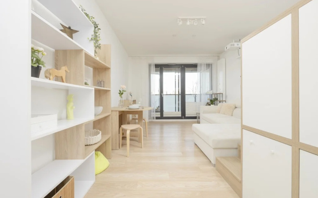 Business Studio Sikorskiego by Renters