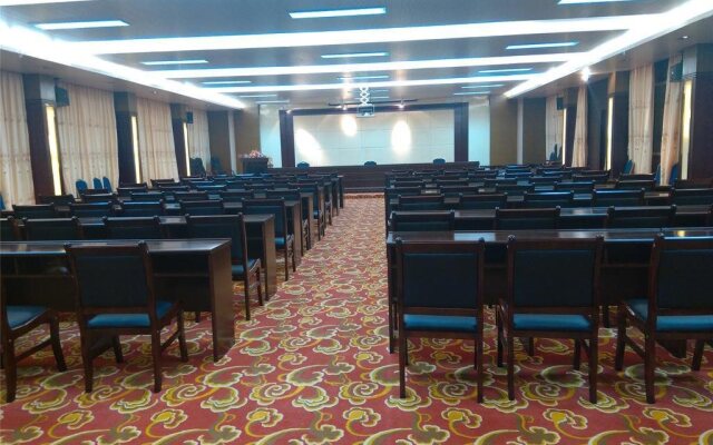 Wuzhishan Huajue Business Hotel