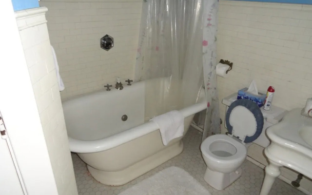 Victorian Inn B&B