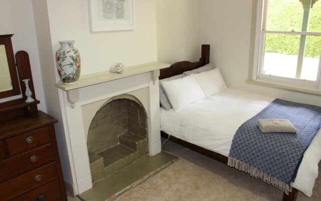 The National Park Hotel & Pub