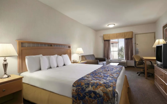 Days Inn By Wyndham Rocklin/Sacramento