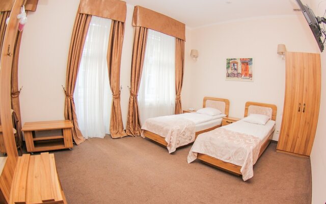 Hotel 52