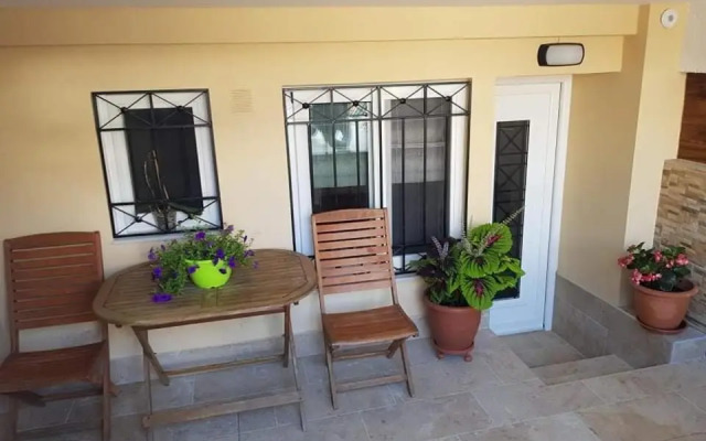 Lefkaditika Luxury Apartment