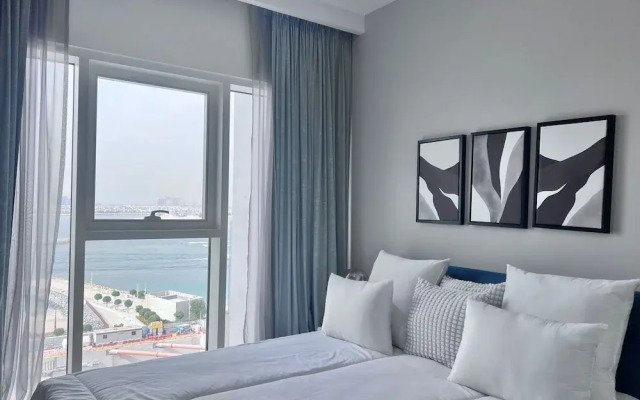 2 Bedroom Flat Beachfront Palm Jumeirah