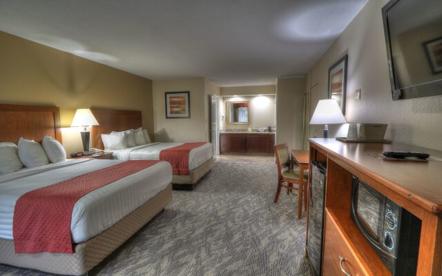 Crossroads Inn & Suites