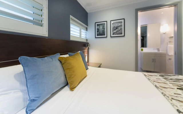 Hyde Park Inn Hotel