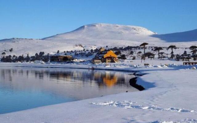 Ruca Pehuen Eco-Lodge De Montaña