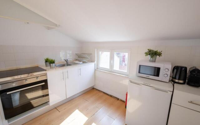 118 D - Roof House in Avenida - Lisbon