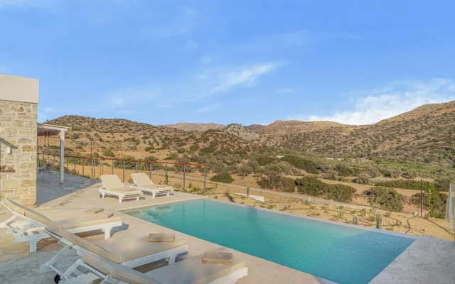 Villa Nala With Pool by Matala